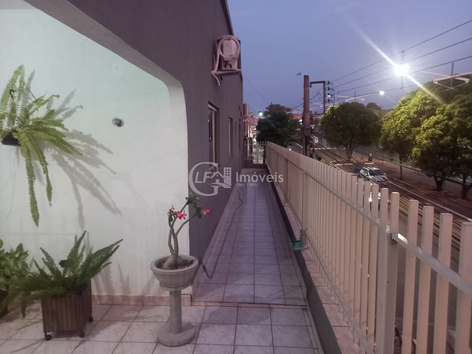 Imperdível oportunidade: casa comercial de alto padrão à ven