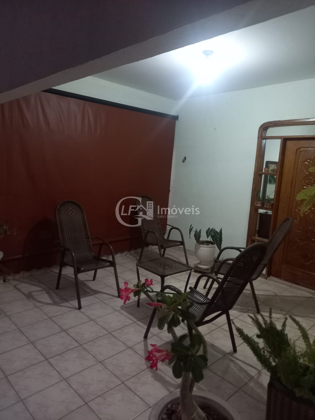 Imperdível oportunidade: casa comercial de alto padrão à ven