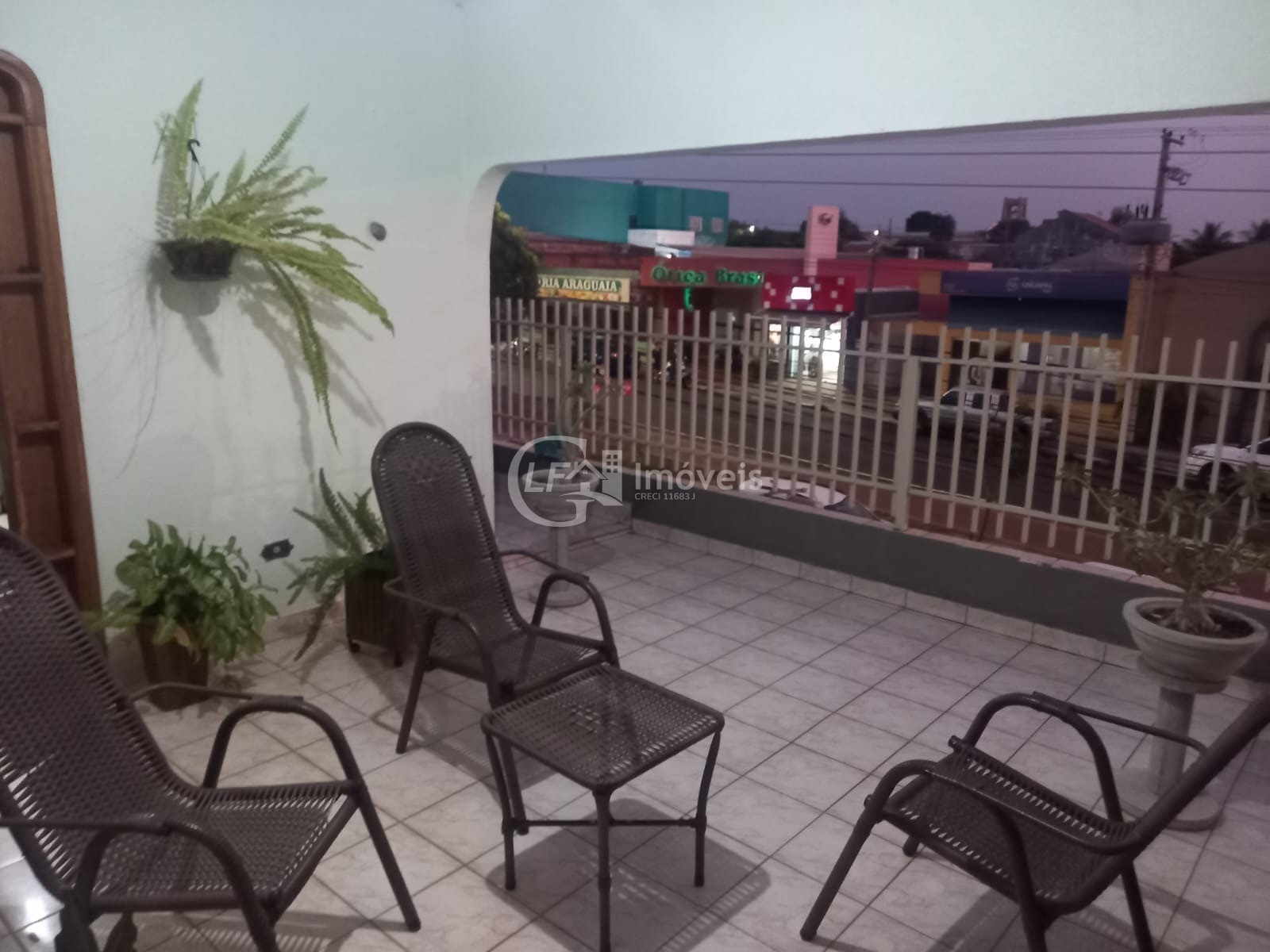 Imperdível oportunidade: casa comercial de alto padrão à ven