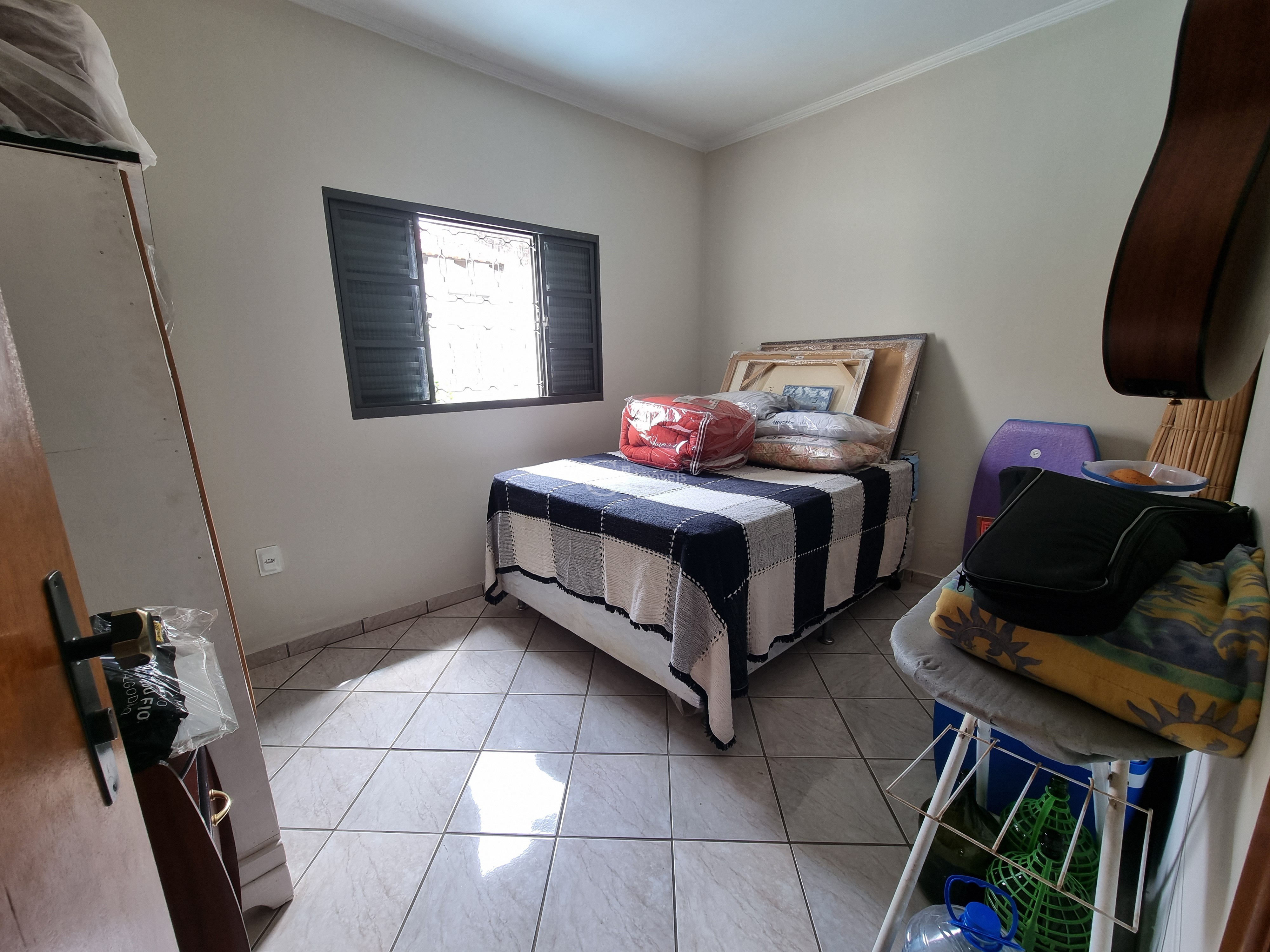 Linda casa com área gourmet e piscina