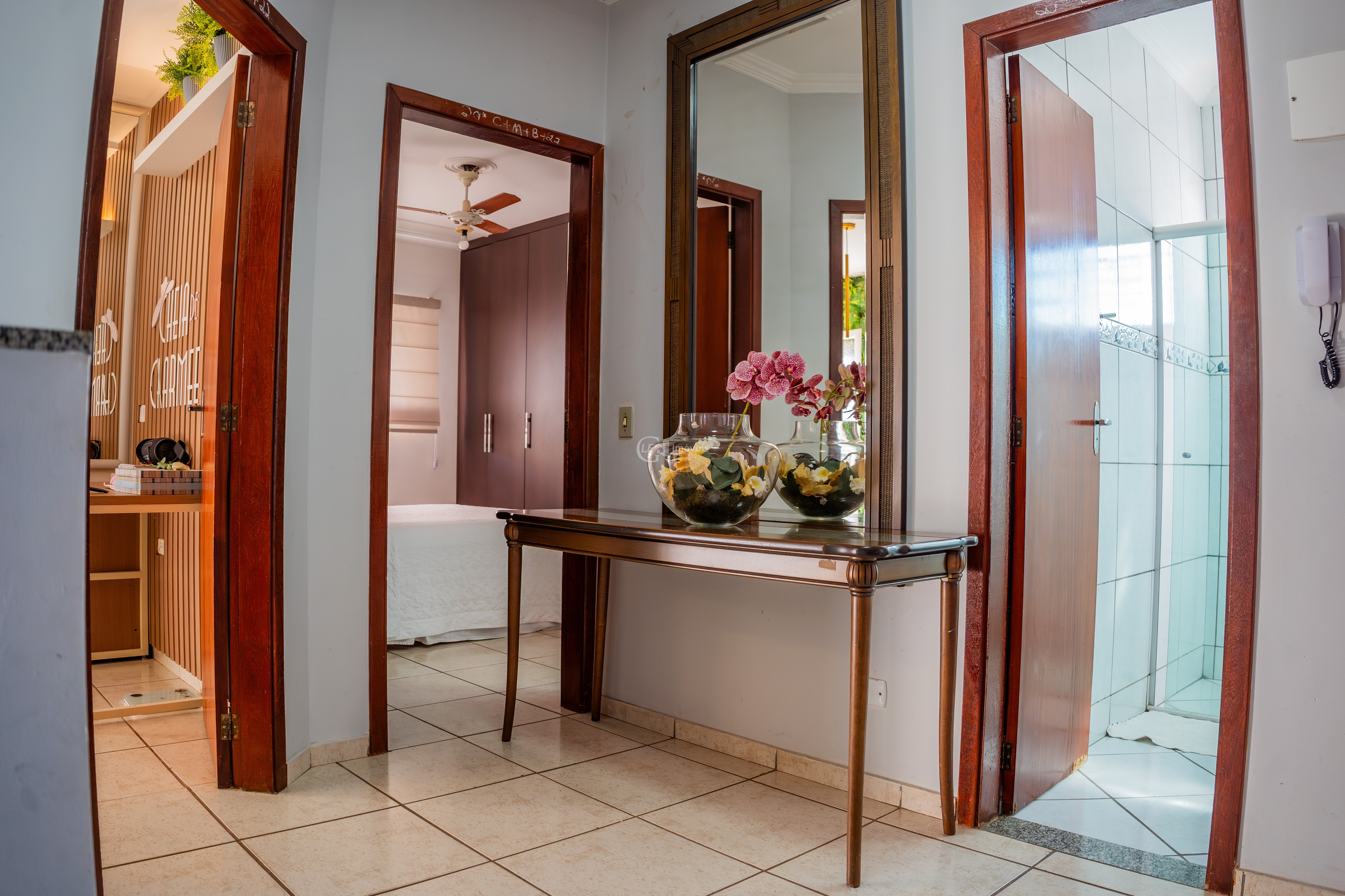 Imperdível: Casa à venda em Campo Grande-MS, Vila Palmira - 3 quartos, 1 suíte, 3 salas, 3 banheiros, 3 vagas, 169,84 m².