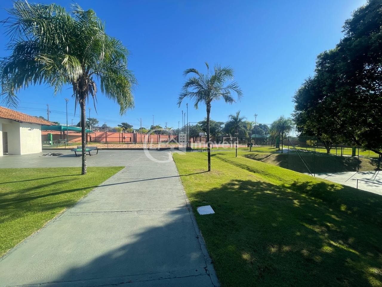 Terreno de 846m² em condomínio de luxo em alphaville campo g