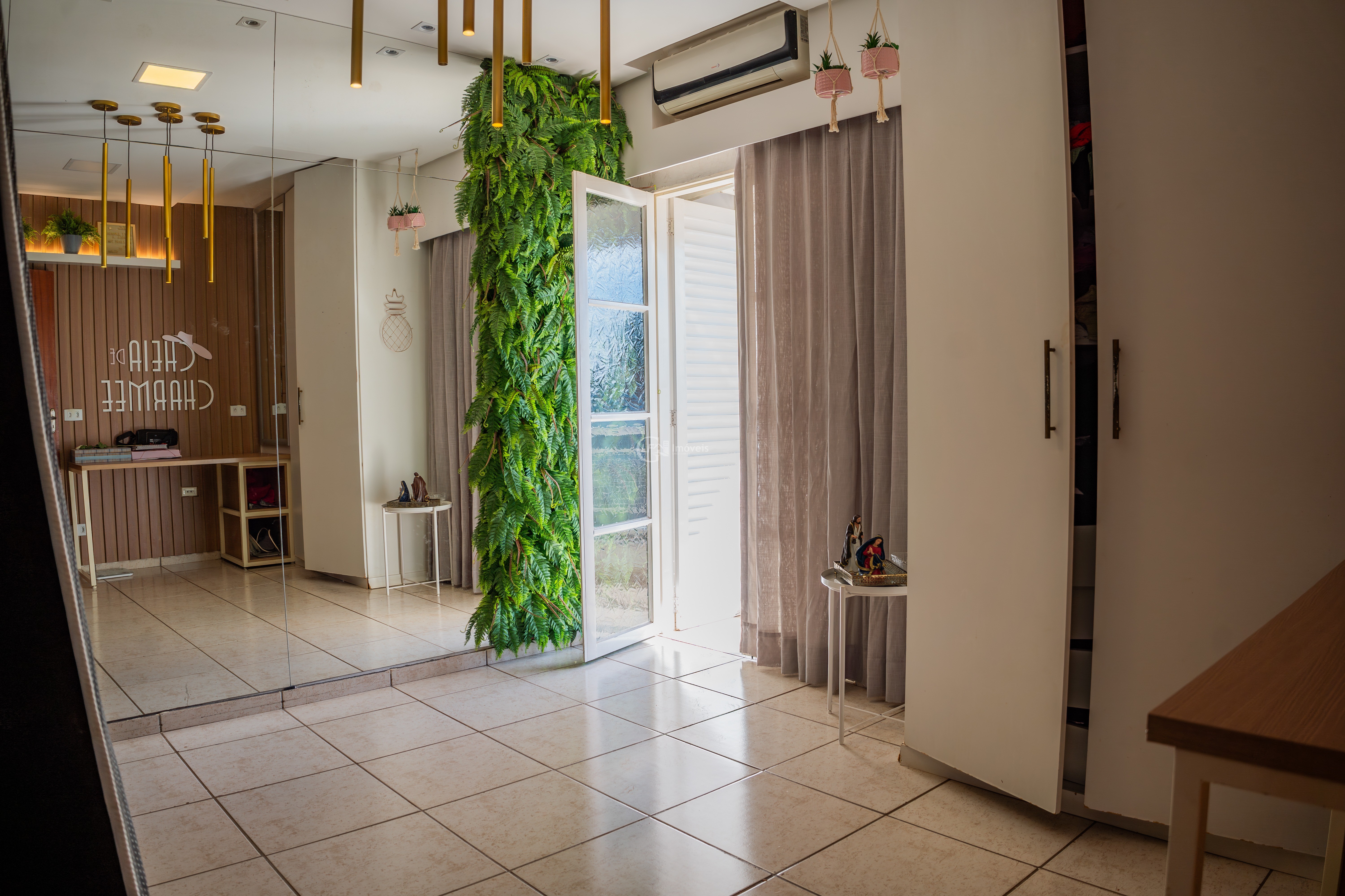 Imperdível: Casa à venda em Campo Grande-MS, Vila Palmira - 3 quartos, 1 suíte, 3 salas, 3 banheiros, 3 vagas, 169,84 m².