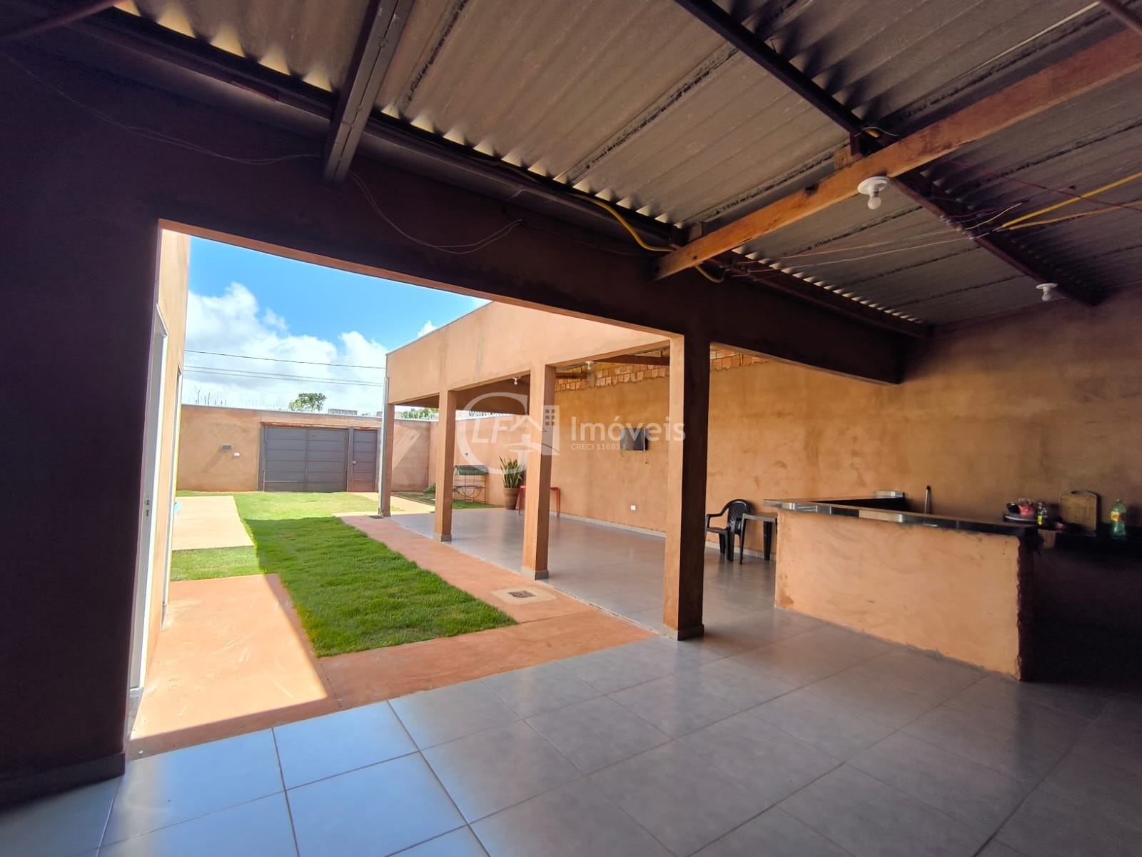 Casa para venda em campo grande-ms: 1 suite, 3 banheiros, 2 
