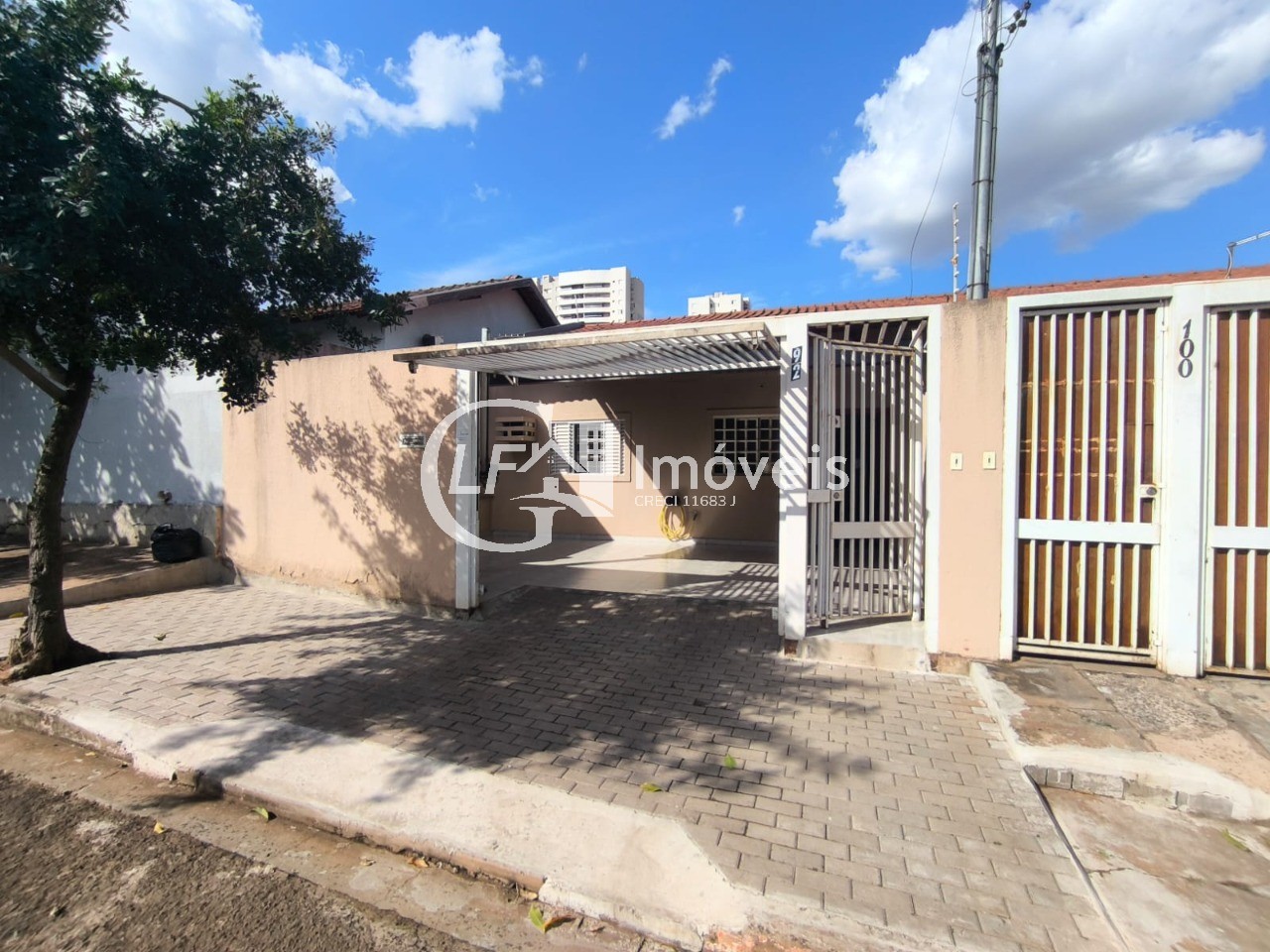 Casa com 2 quartos - boa localização