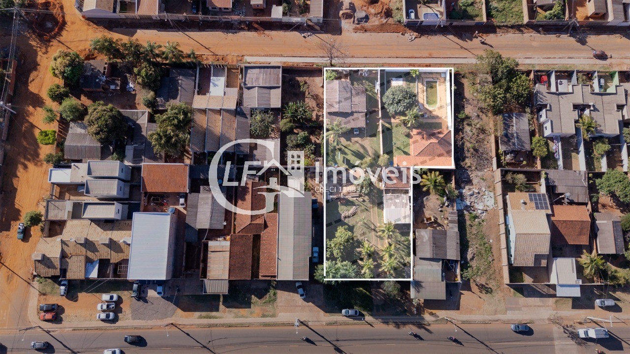 Loteamento e Condomínio, 1800 m² - Foto 1