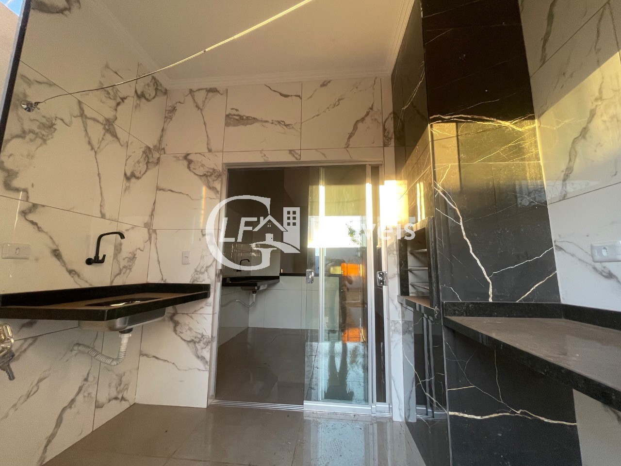 Imperdível oportunidade de casa à venda em Campo Grande-MS, Jardim Tijuca! 3 quartos, 1 suíte, 2 salas, 1 banheiro, 2 vagas de garagem, 93,72m².