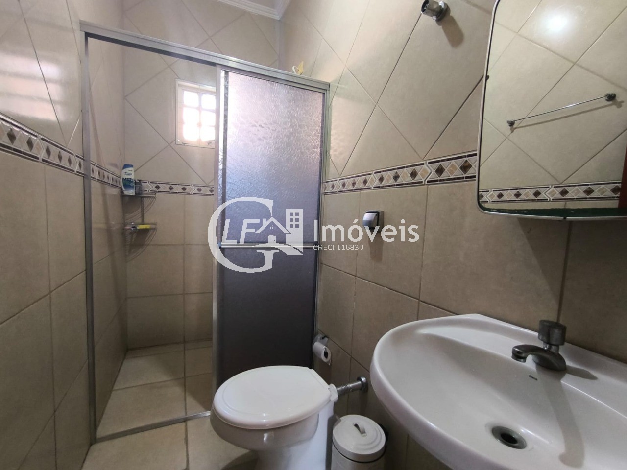 Casa com 2 quartos - boa localização