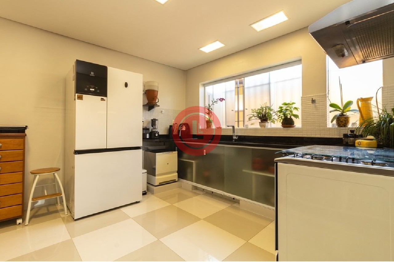 Casa, 3 quartos, 310 m² - Foto 34