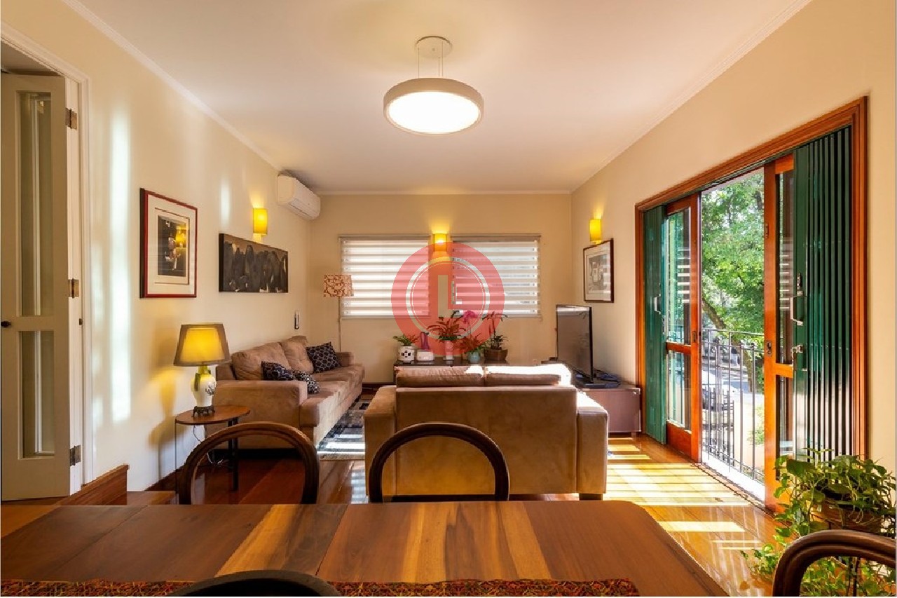 Casa, 3 quartos, 310 m² - Foto 1