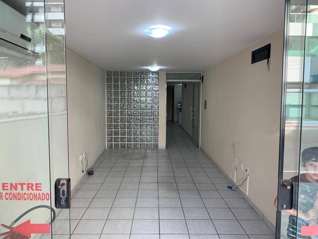 loja na praia do morro disponivel para locação na Av. Praiana