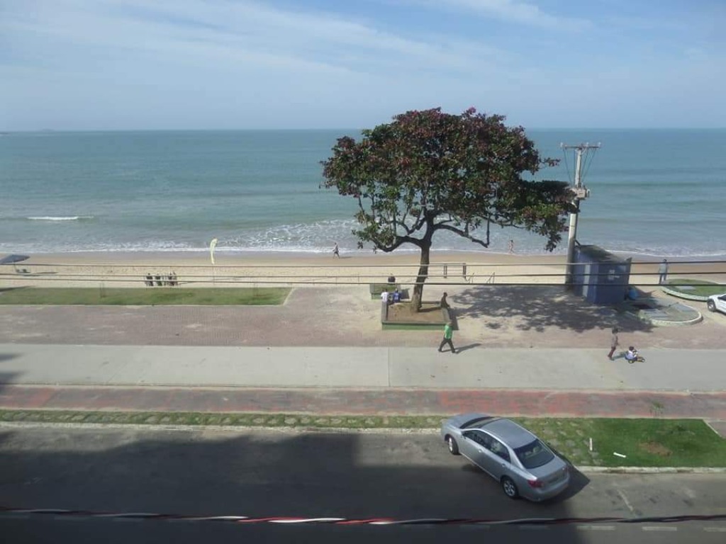 APARTAMENTO COM 3 QUARTSO E 2 SUÍTES A VENDA DE FRENTE PARA O MAR NA PRAIA DO MORRO GUARAPARI-ES.