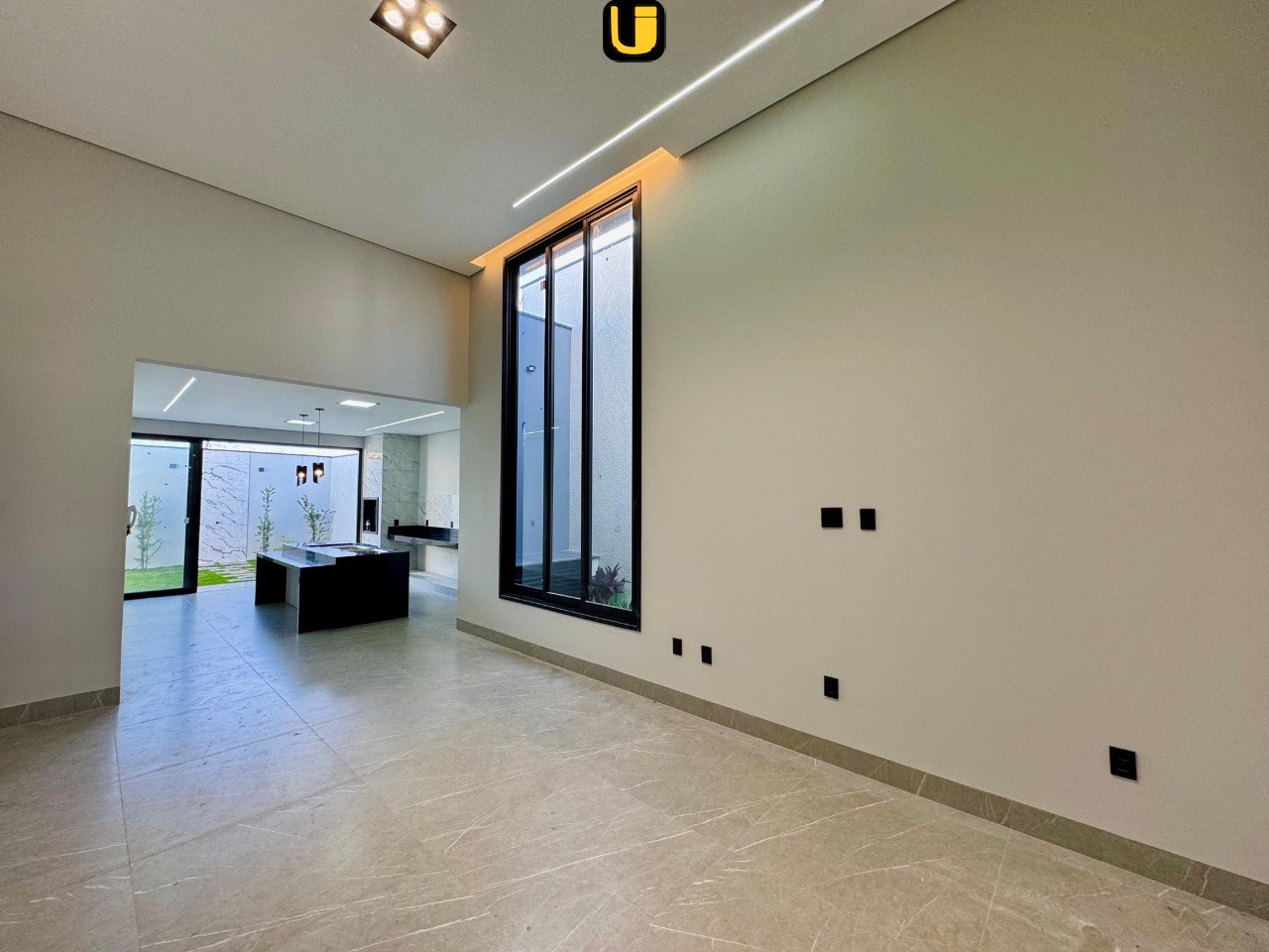 Casa, 3 quartos, 250 m² - Foto 1