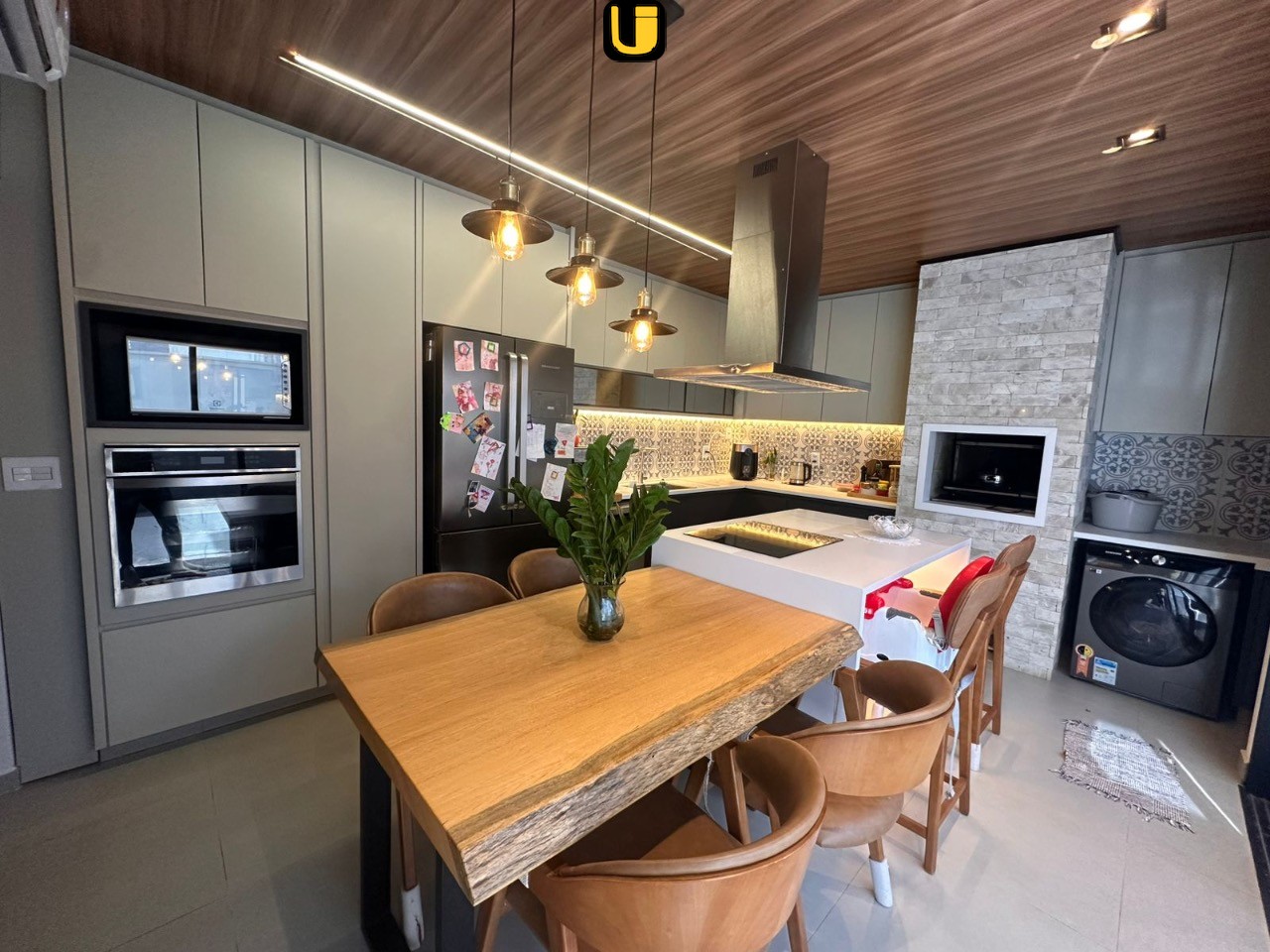 Casa, 4 quartos, 160 m² - Foto 1
