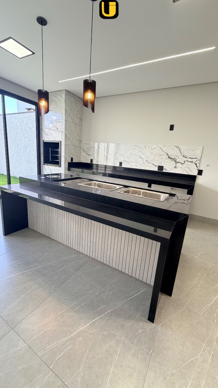 Casa, 3 quartos, 250 m² - Foto 35