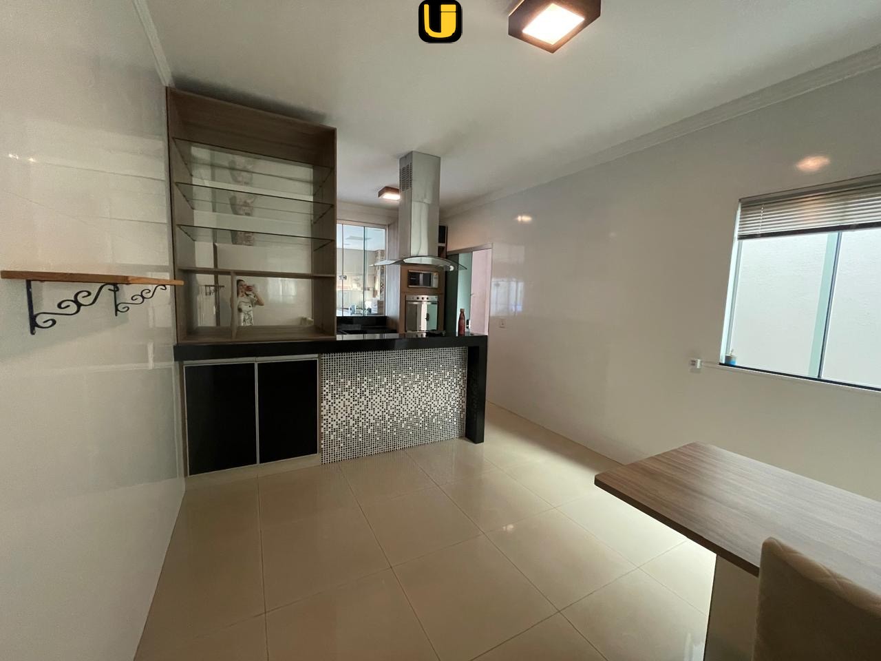 Casa, 3 quartos, 250 m² - Foto 2