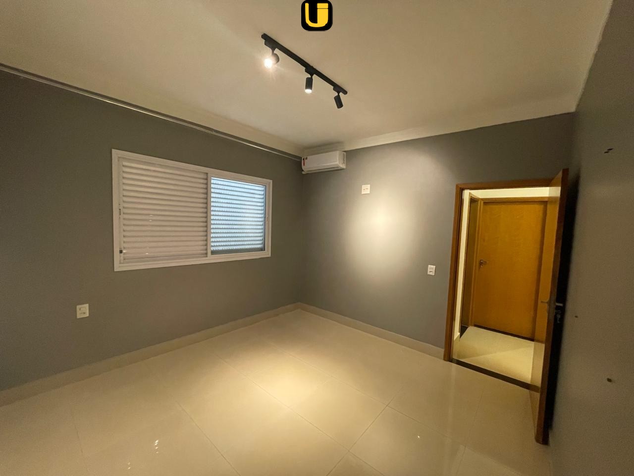 Casa, 3 quartos, 250 m² - Foto 8