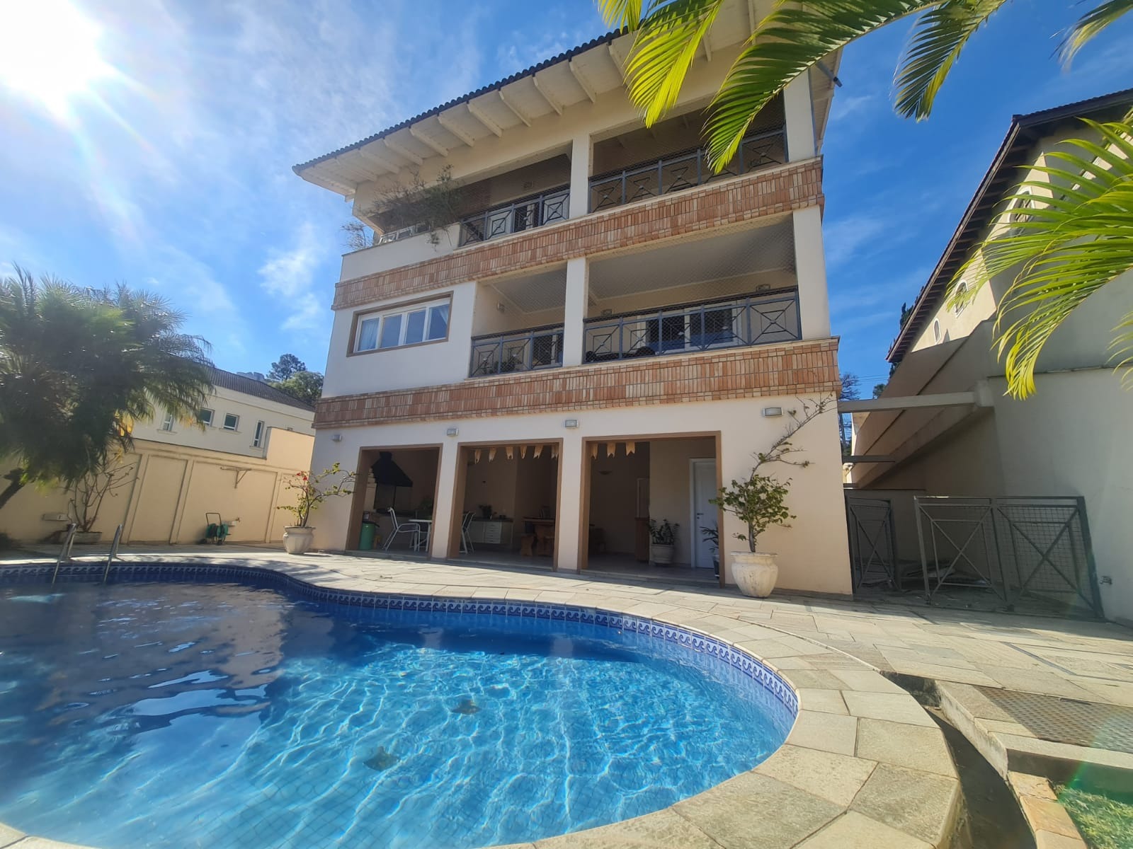 Casa em condomínio à venda no Alphaville 1 com 4 suítes, 665m².