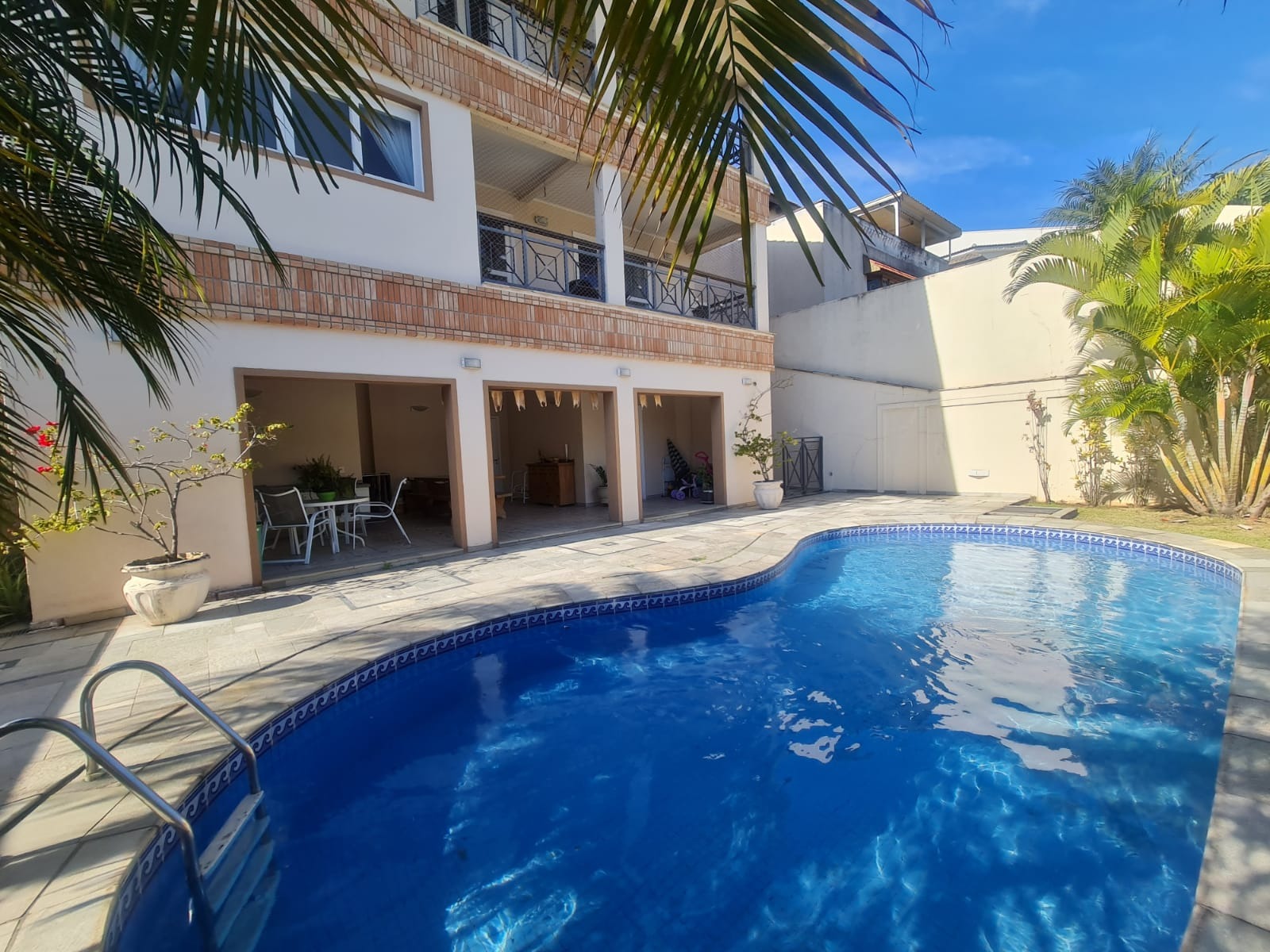 Casa em condomínio à venda no Alphaville 1 com 4 suítes, 665m².