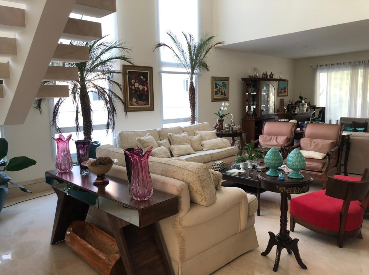 Casa 4 suítes mobiliada e decorada para locação e ou venda