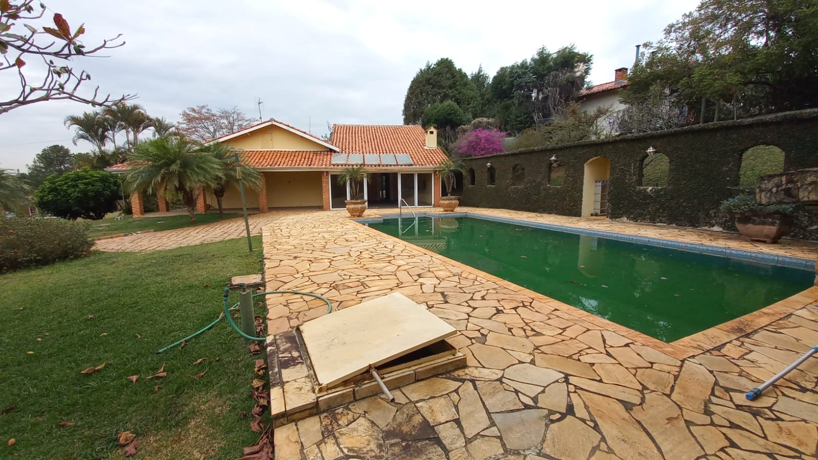 Excelente Casa no Condomínio City Castelo com 431m².