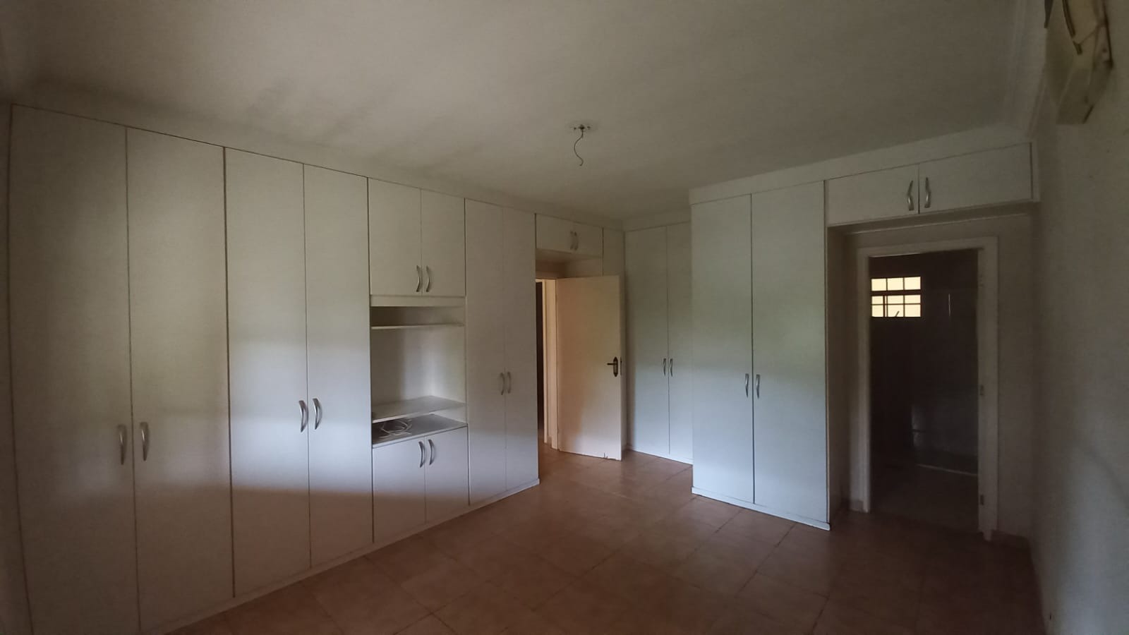 Excelente Casa no Condomínio City Castelo com 431m².