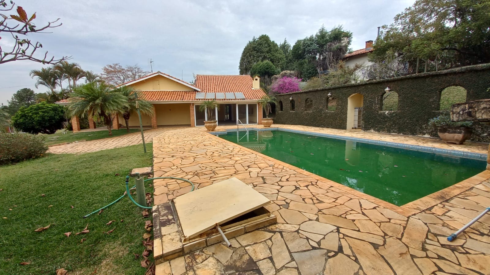 Excelente Casa no Condomínio City Castelo com 431m².