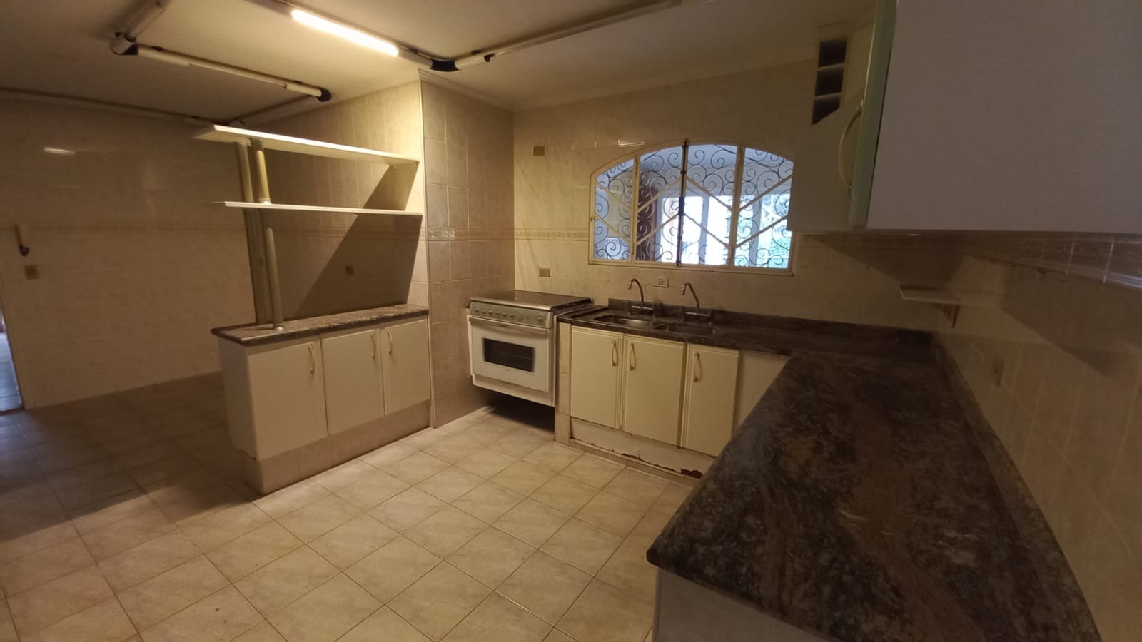 Excelente Casa no Condomínio City Castelo com 431m².