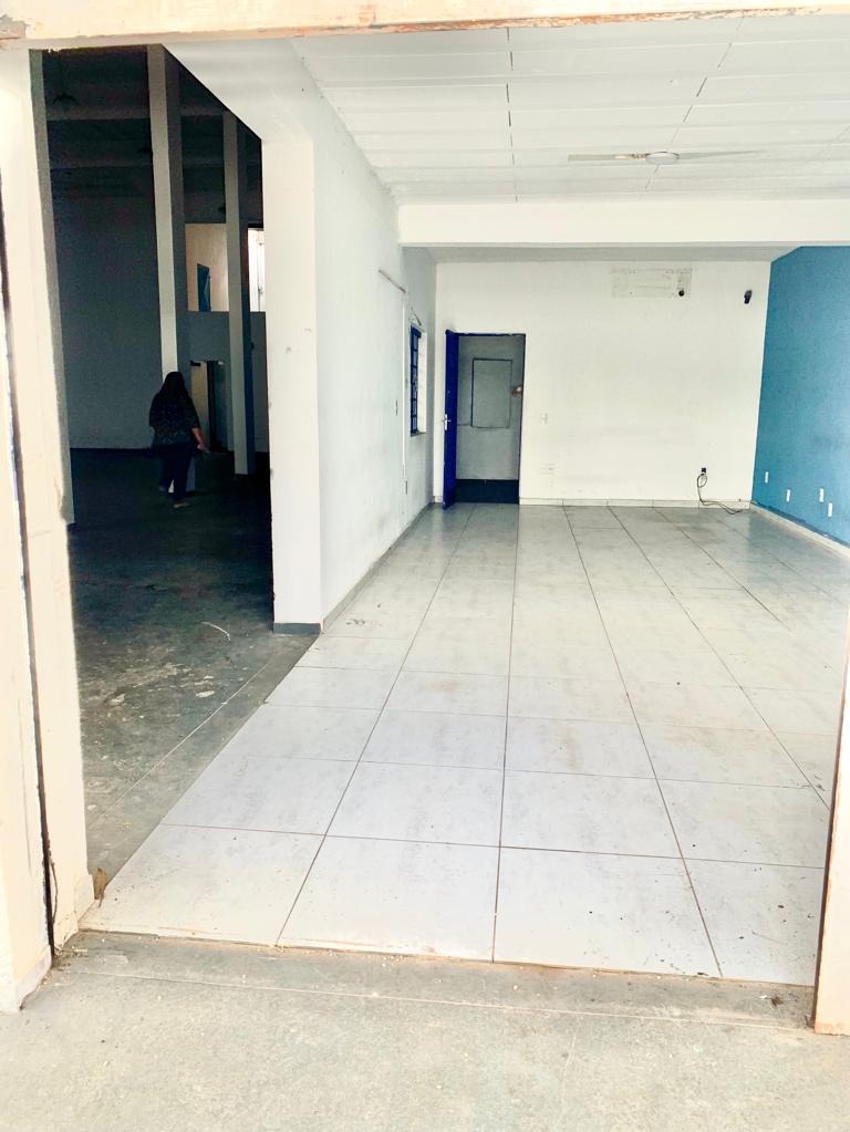 Galpo em Via Comercial Para Aluguel