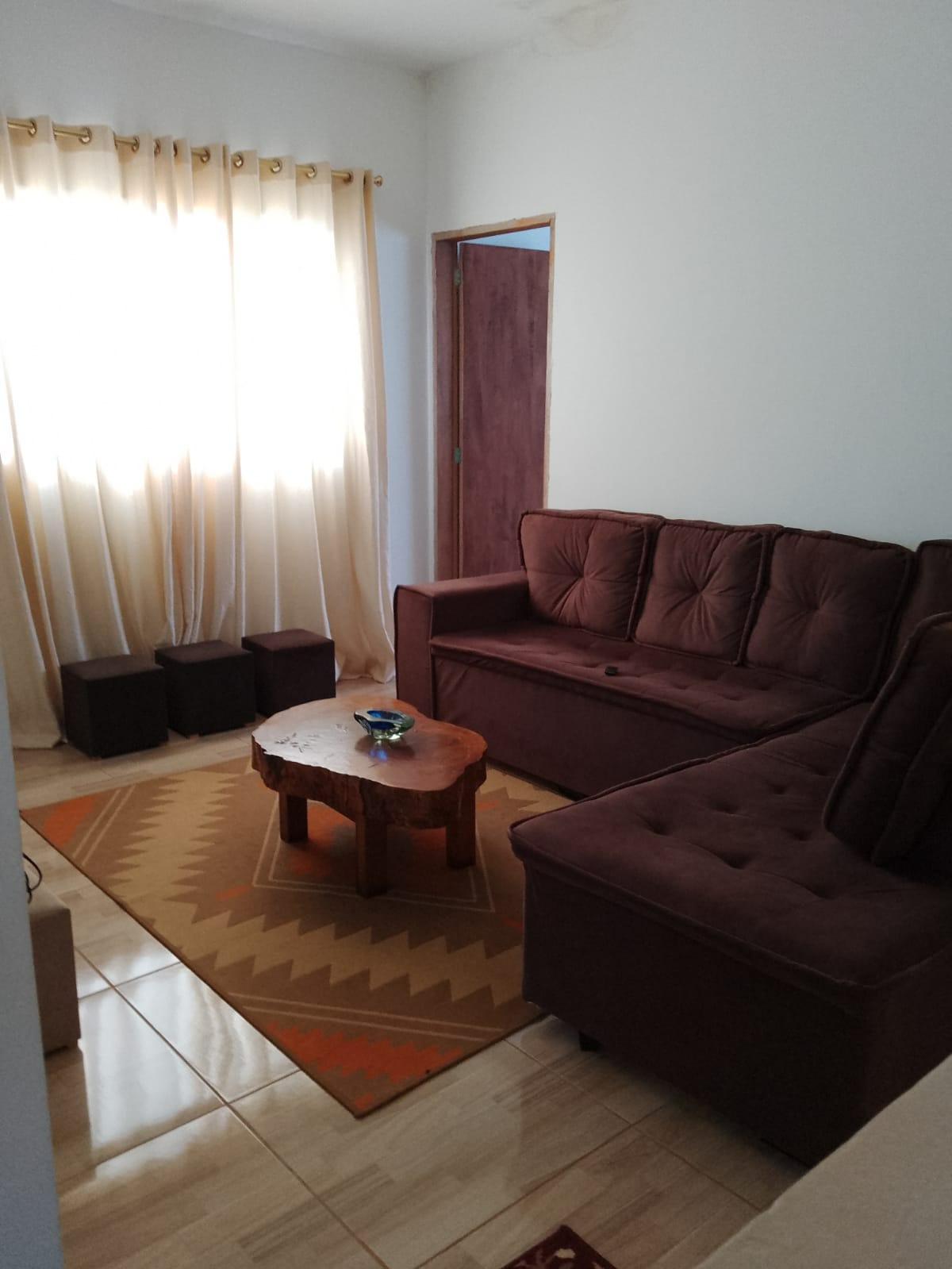 LINDA CASA COM TERRENO DE 1300M² !!
