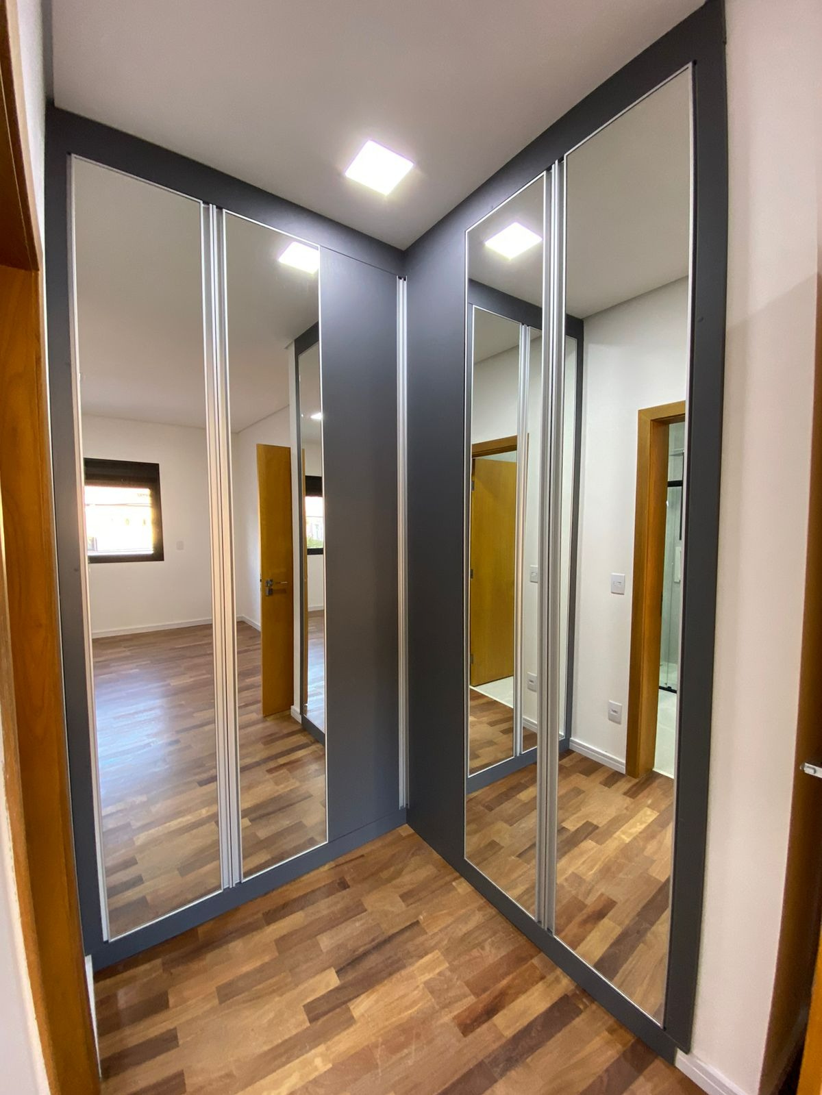 Linda casa no residencial alphaville tamboré 3 com 750m²!!!