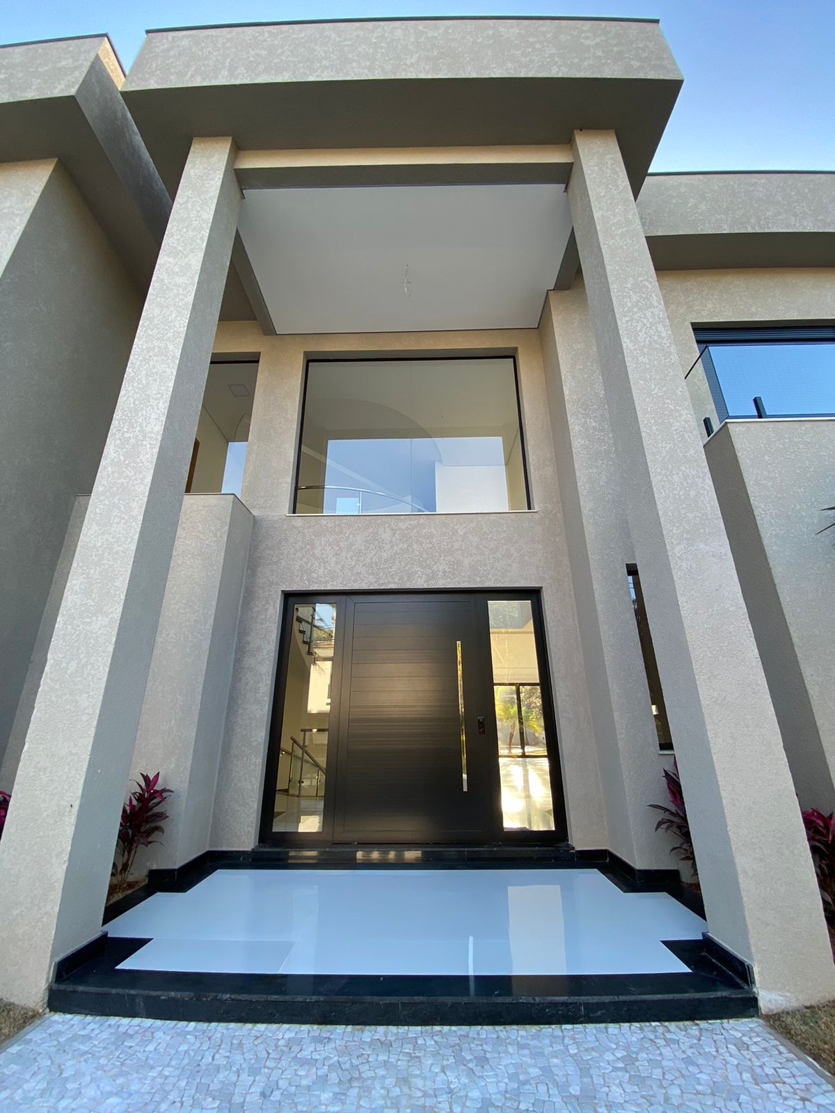 Linda casa no residencial alphaville tamboré 3 com 750m²!!!