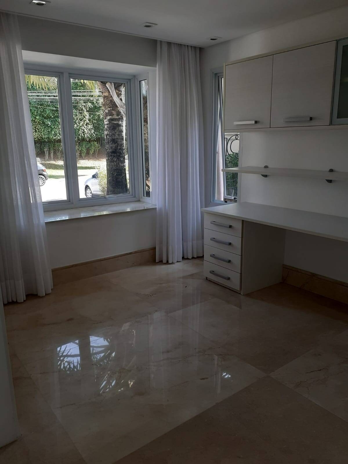 Deslumbrante casa no condomínio melville