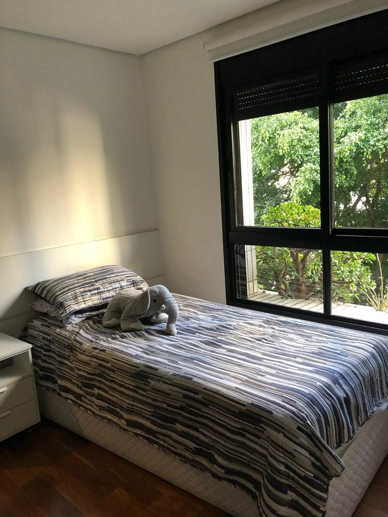 Apartamento de 4 Suítes com Móveis Planejados No Parque Morumbi SP