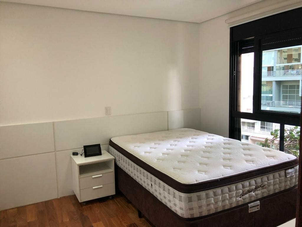 Apartamento de 4 Suítes com Móveis Planejados No Parque Morumbi SP