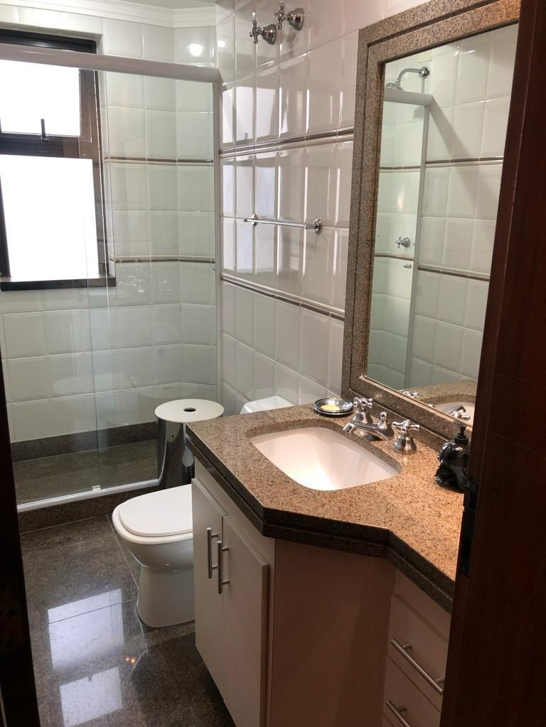Apartamento de 4 Suítes com Móveis Planejados No Parque Morumbi SP
