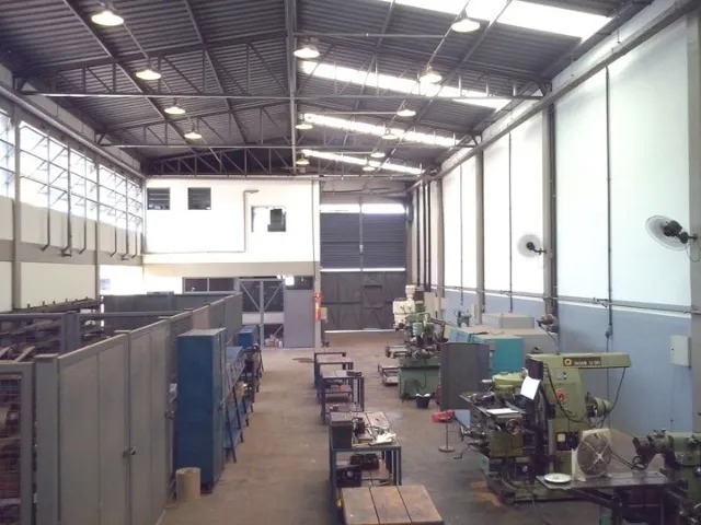 Imóvel industrial com 2 galpões - foto 3