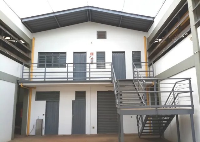 Imóvel industrial com 2 galpões - foto 6