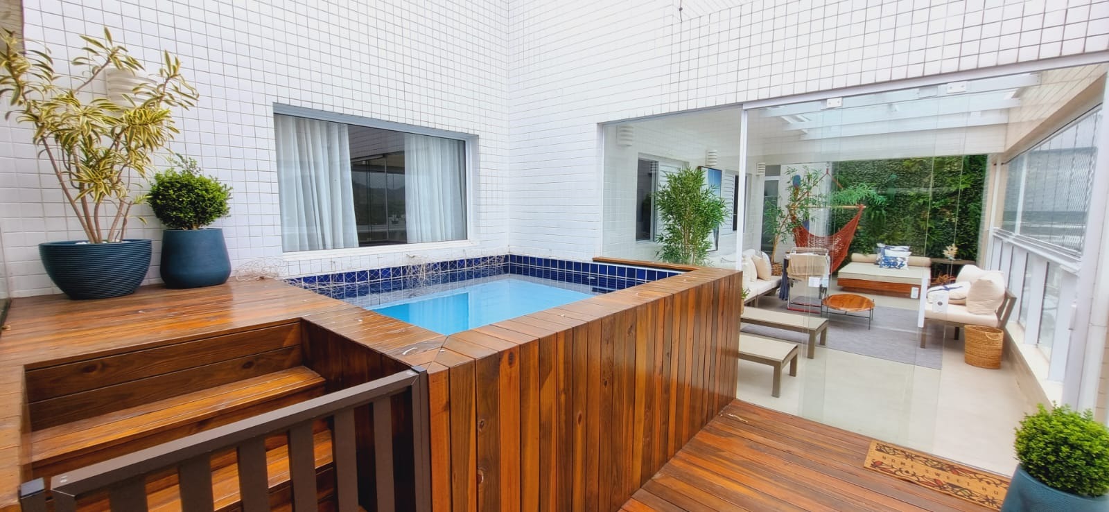 Viver com Luxo e Conforto em Alphaville: Cobertura nas Torres de Braga