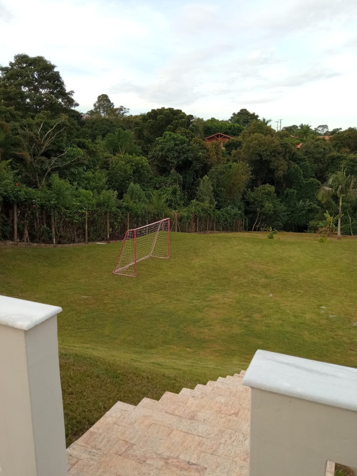 Chácara com 2.112,00m² Localizado no Condomínio Vitassay.