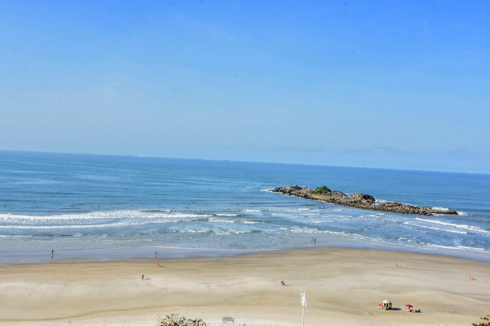 Apartamento de 120m² com 3 Dormitórios Localizado na Praia de Pitangueiras, Guarujá SP