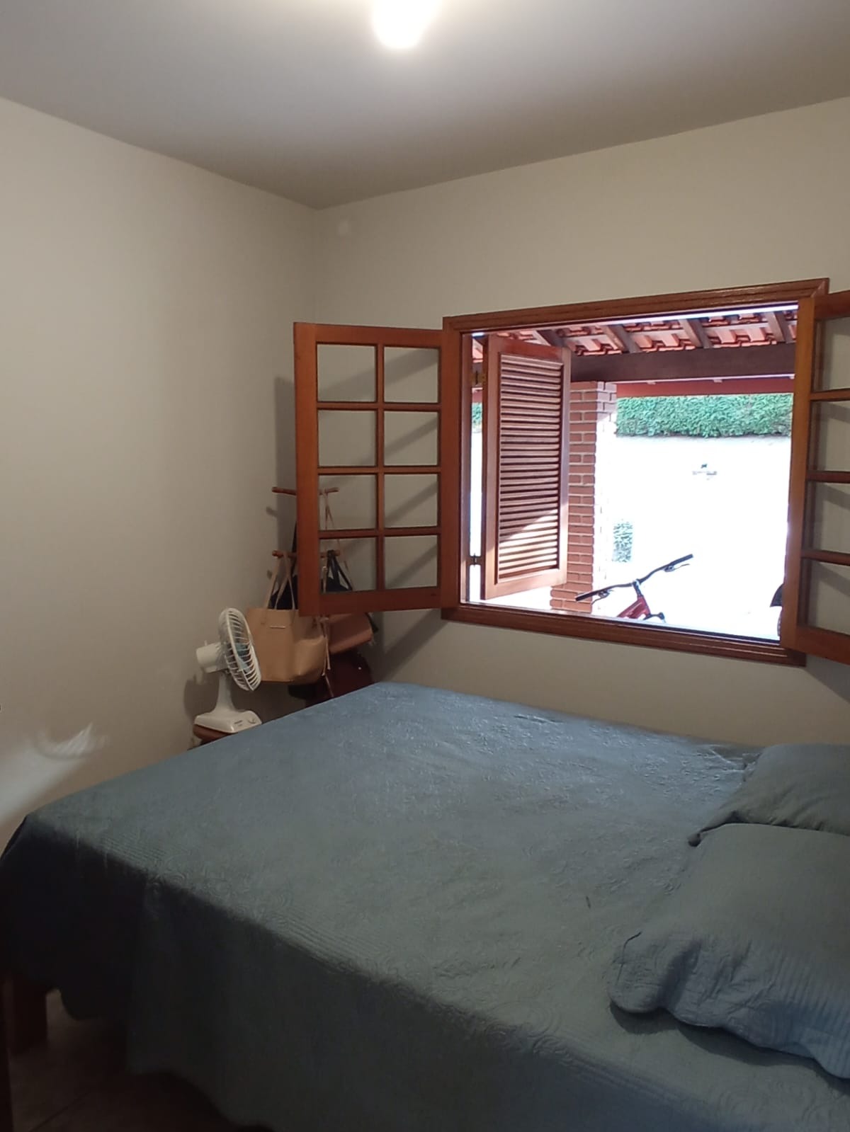 Chácara com 2.112,00m² Localizado no Condomínio Vitassay.