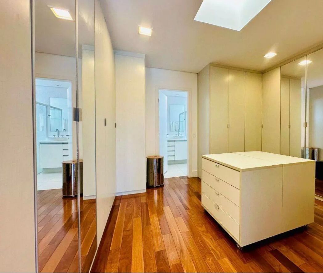 Casa sobrado com piscina localizada no alphaville residencia