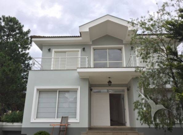 Casa sobrado de 700m² localizada no residencial zero!