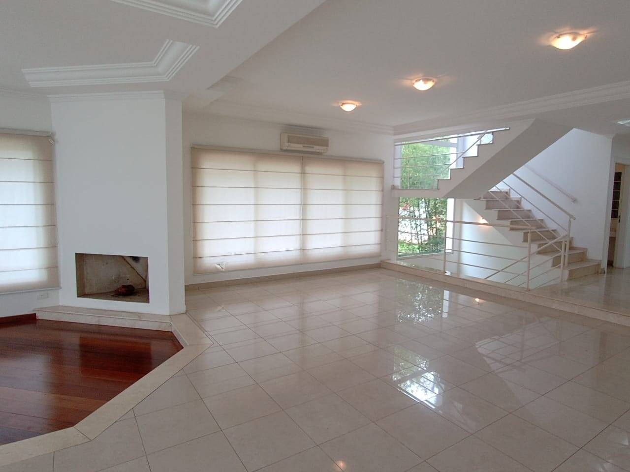 Casa sobrado de 700m² localizada no residencial zero!
