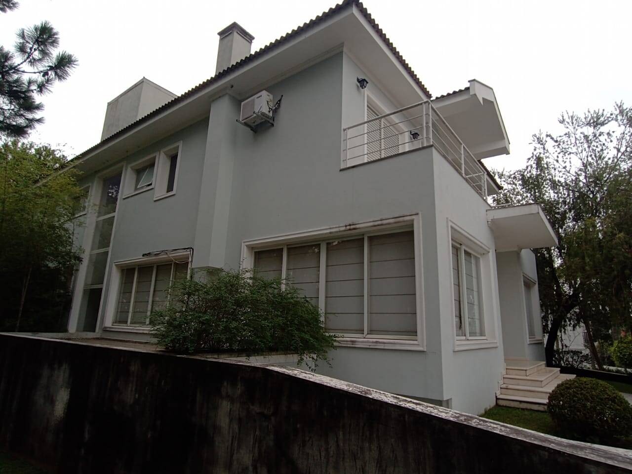 Casa sobrado de 700m² localizada no residencial zero!