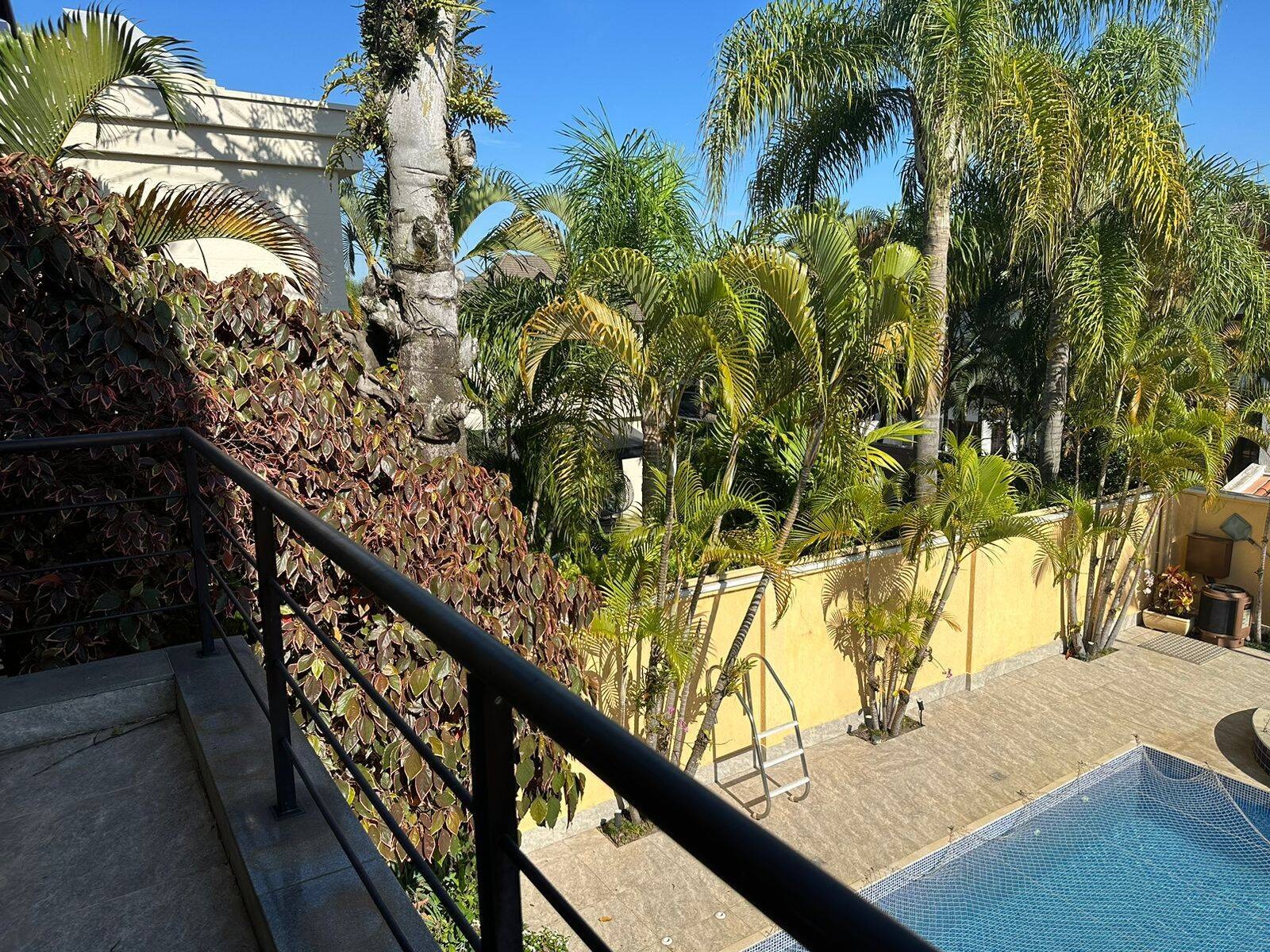 Casa Muito Espaçosa no 18 do Forte