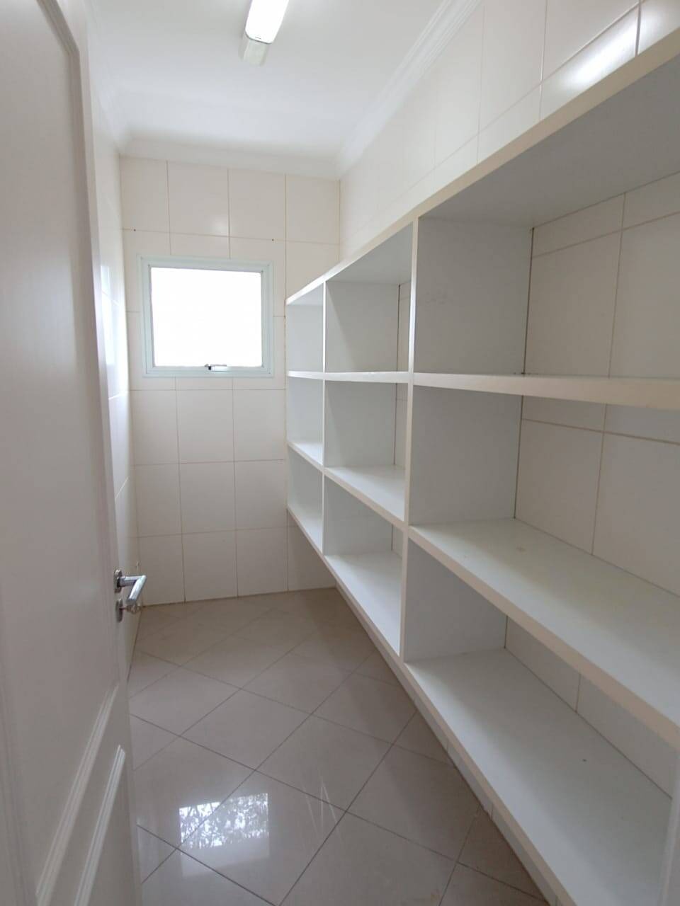 Casa sobrado de 700m² localizada no residencial zero!