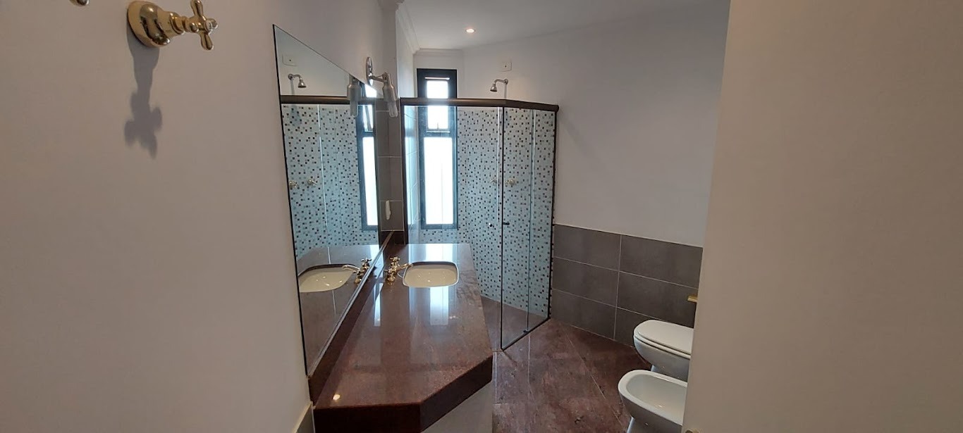 Apartamento completo localizado no Edifício Flamboyant!