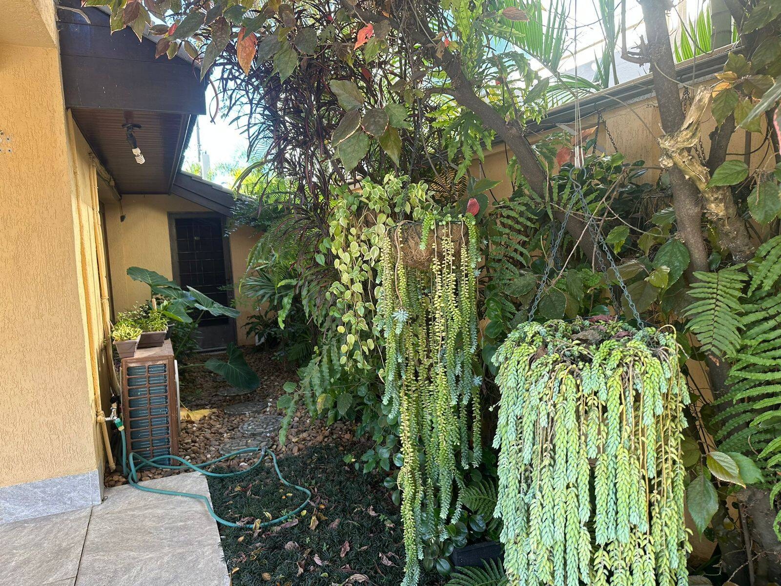 Casa Muito Espaçosa no 18 do Forte